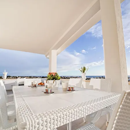 Sky Blue Con Idromassaggio Vista Mare Apartment *